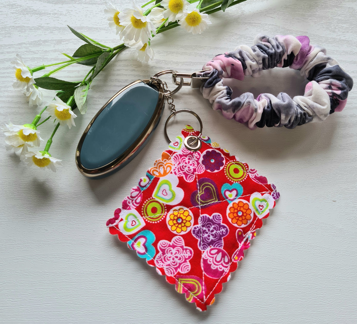 Mini Keyring Jar Gripper / Opener - Red Hearts & Flowers